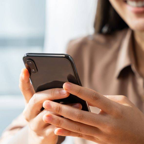 Symbolische Darstellung von Social Recruiting – Erreichen von Talenten über soziale Netzwerke.